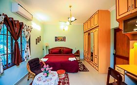 Bay Homes 2Bhk Wt Bathtub Near Rock Beach